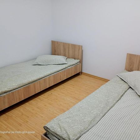 Central City House Tulcea Bagian luar foto