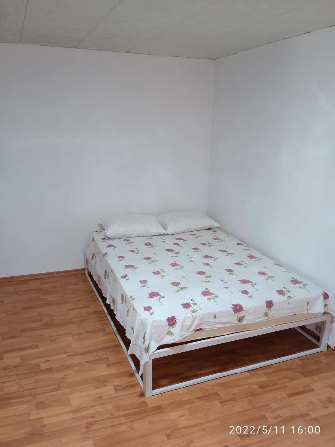 Central City House Tulcea Bagian luar foto